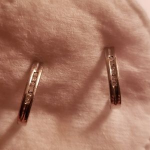 Diamond earings 14k W G